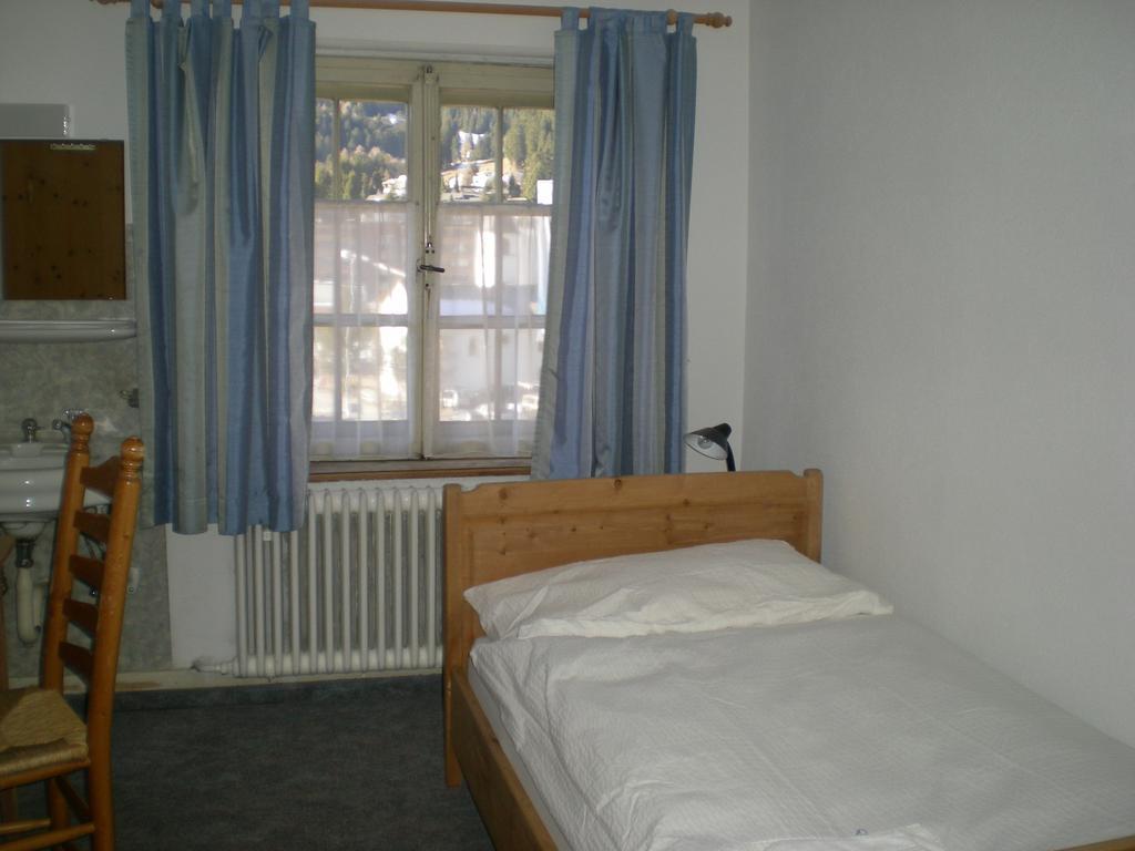 Hotel Danis *