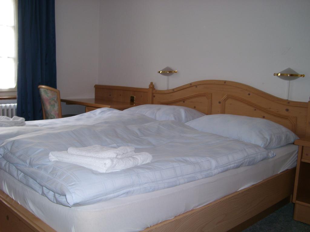 Hotel Danis *