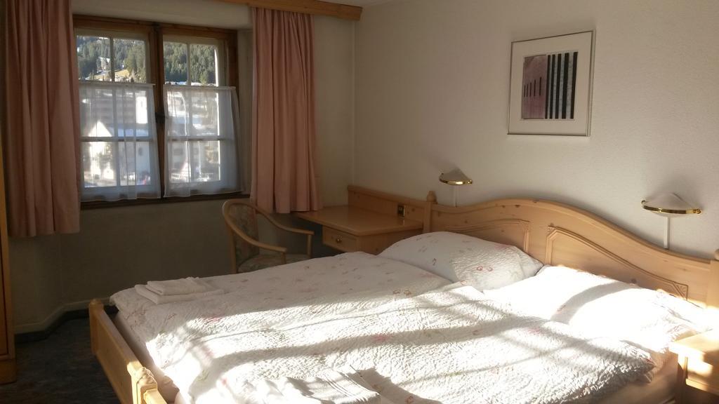 Hotel Danis *